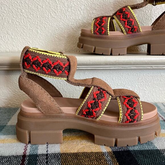 UGG Women’s Ashton Heritage Braid Sandals Size 7.5 Boho Beach Colorful Braided - Picture 11 of 16